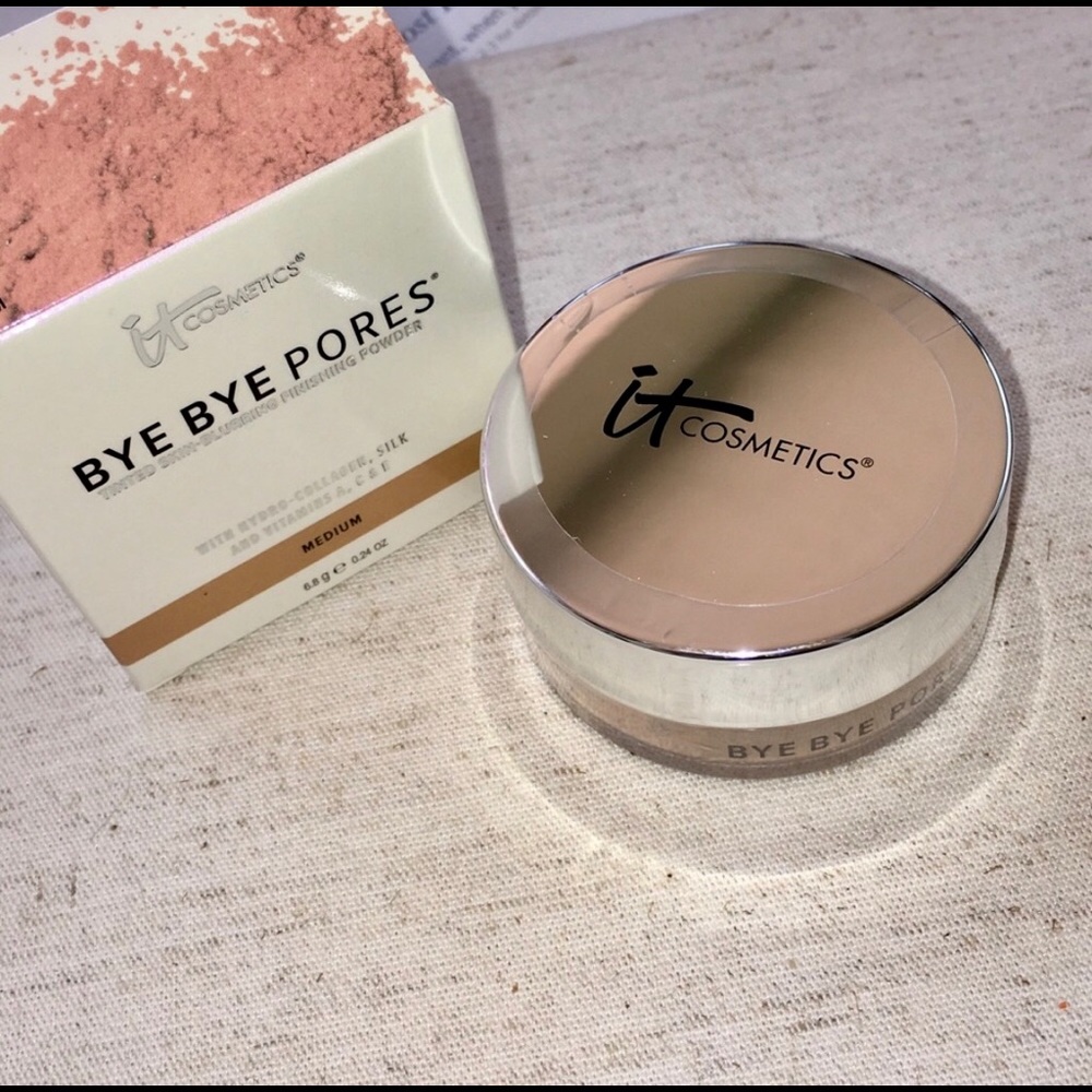 NIB It Cosmetics Bye Bye Pores Finishing Powder